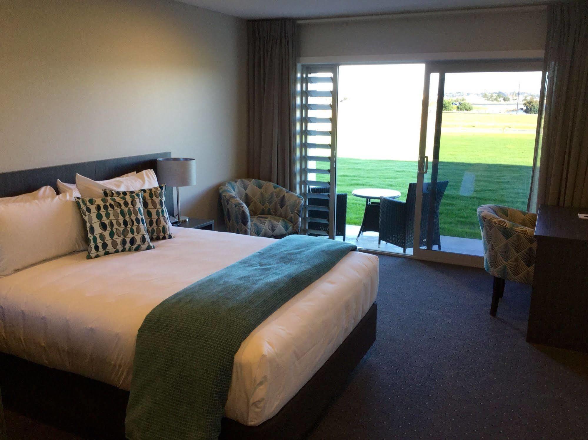 East Pier Hotel Napier Bagian luar foto