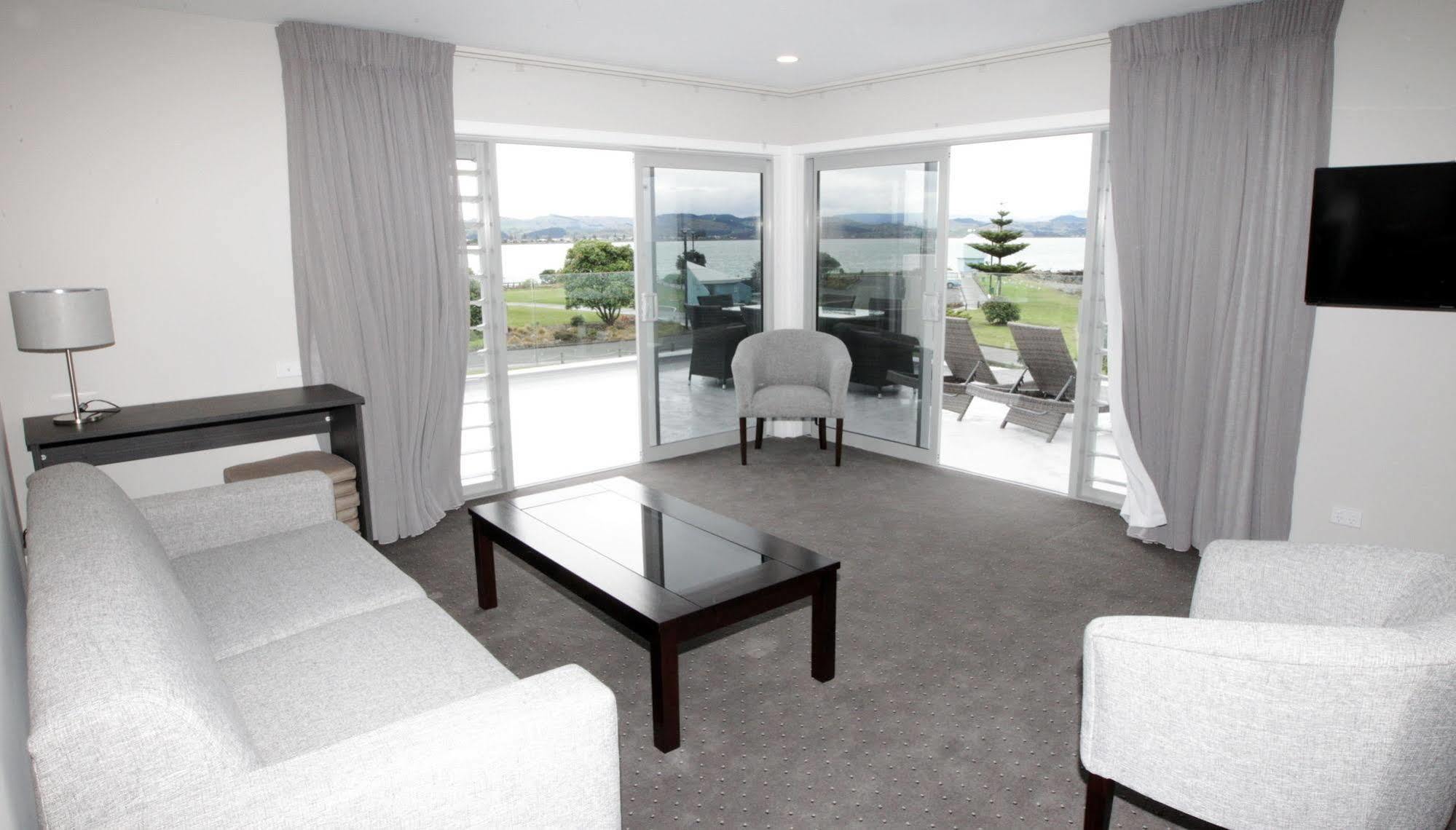 East Pier Hotel Napier Bagian luar foto