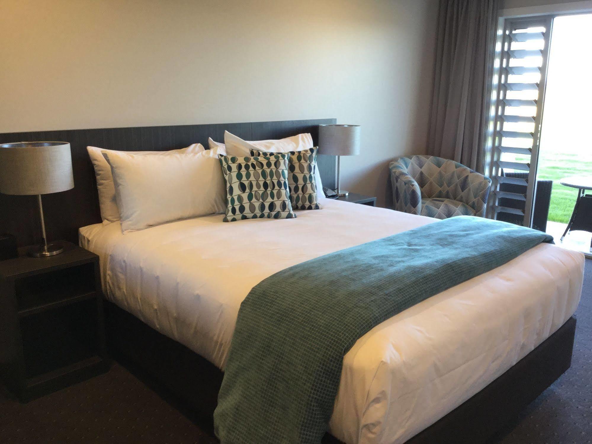 East Pier Hotel Napier Bagian luar foto